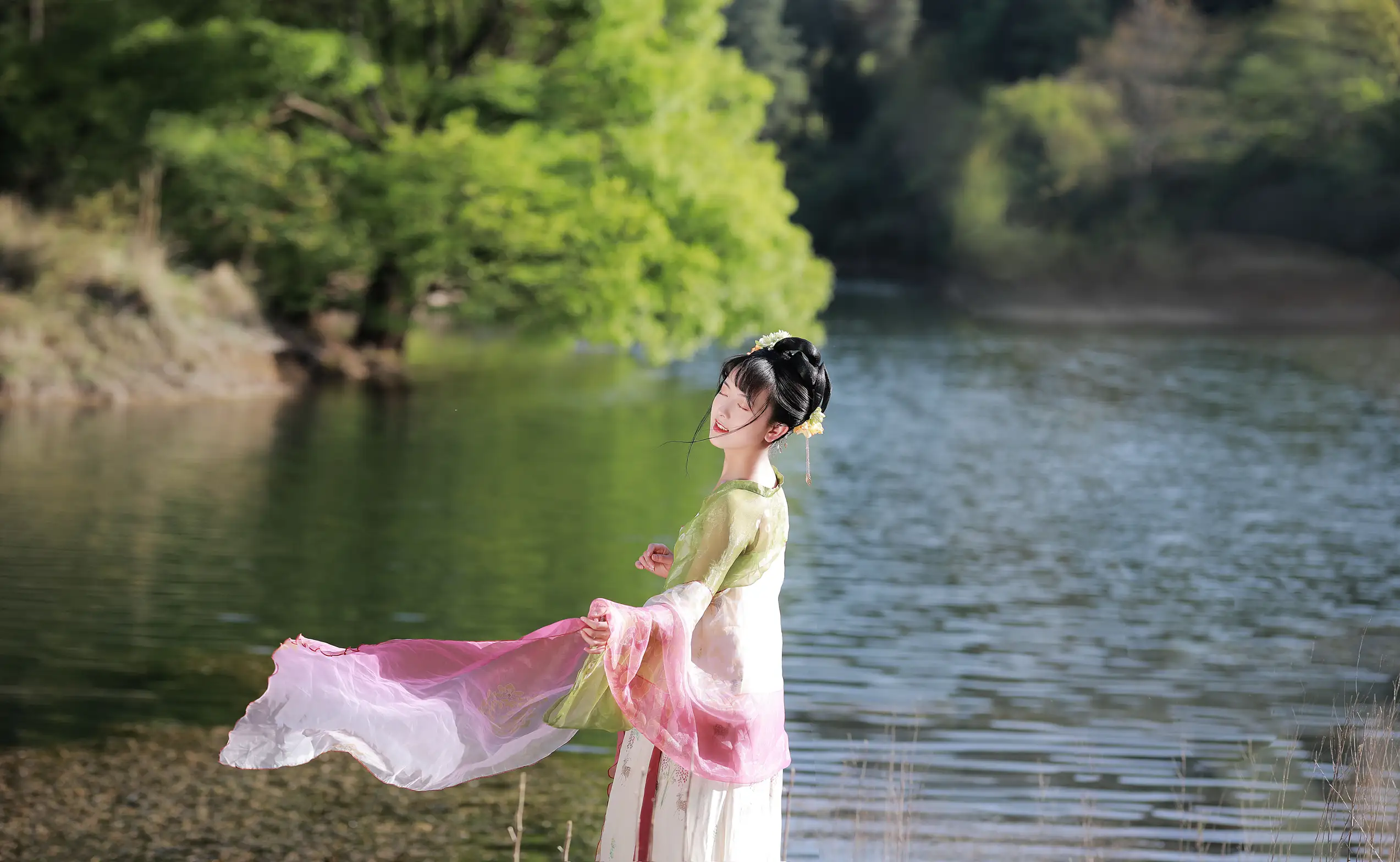 [YITUYU] 2022.07.03 Vol.1368 – Pink pink and willow green Shun Jin#[20P]-20